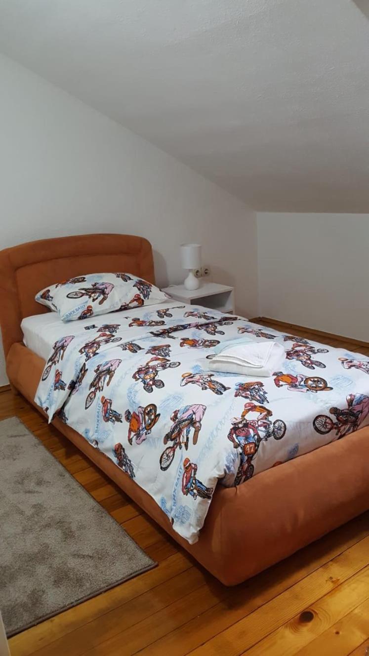 Apartman "Em" Bihac Exterior photo